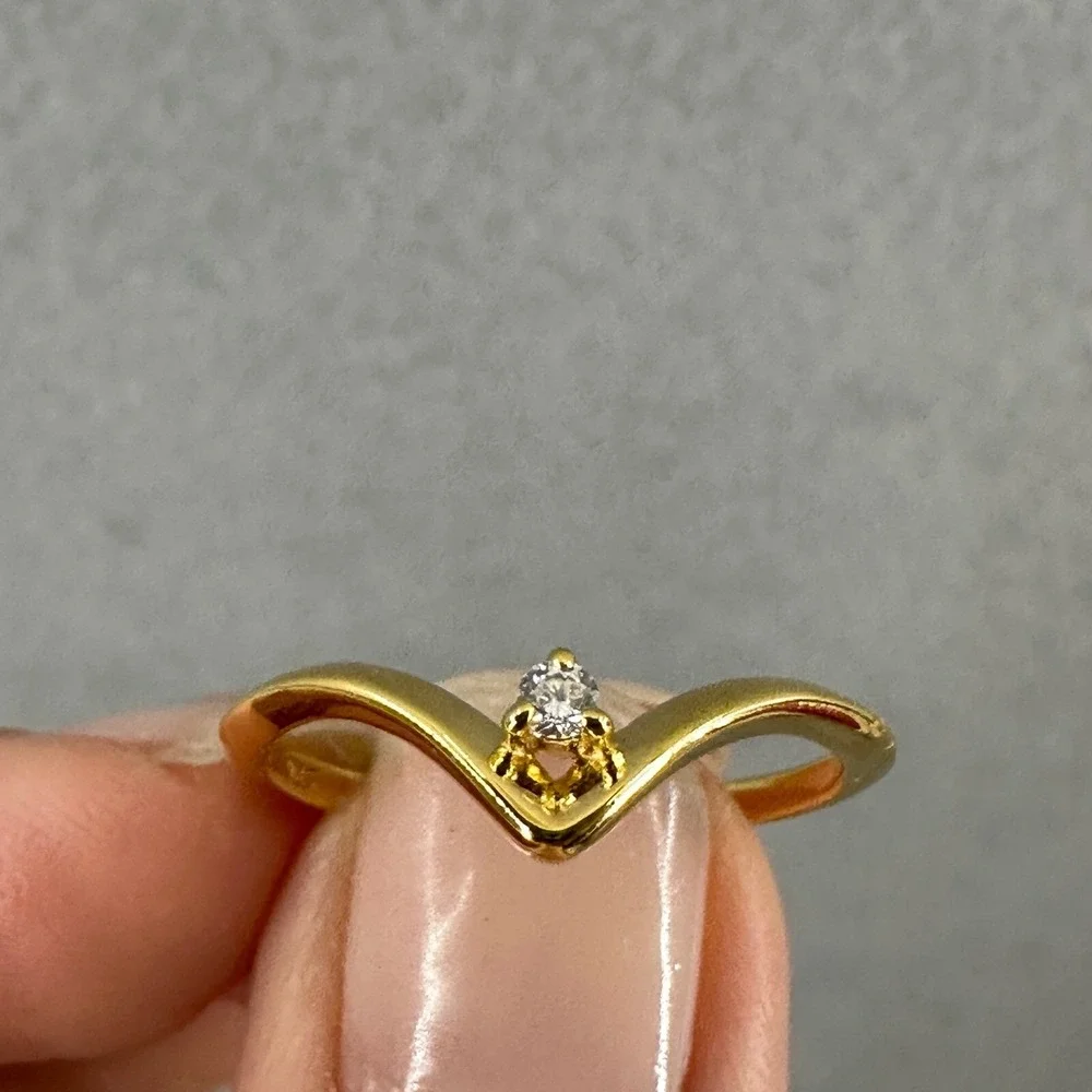 Gold Tone V Wishbone Ring with Cubic Zirconia Accent‎ Fashion Jewelry Size 6